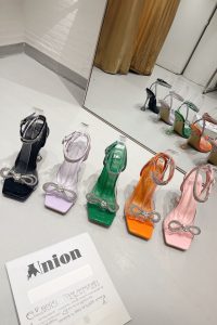 Unikorn rhinestone bow sandals